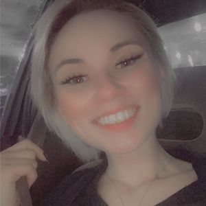 Meet your Posher, Casey